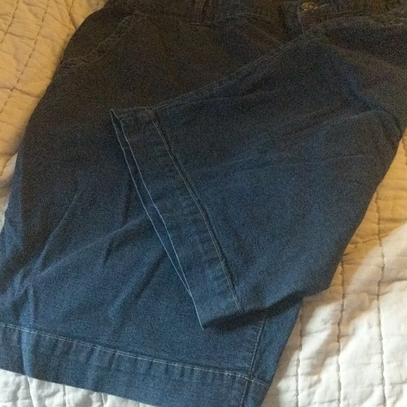 Chino style denim shorts - Picture 3 of 4